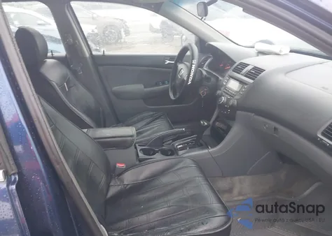 2003 Honda Accord 2.4 Lx from USA, damaged, VIN 1HGCM56363A049610